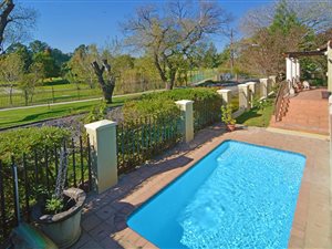 4 Bed House in Thornhill Estate