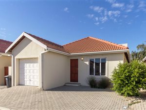 2 Bed House in Strand South