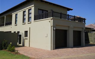 2 Bedroom House in The Islands Estate