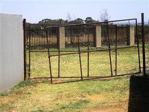 590 m² Land available in Rietvalleirand