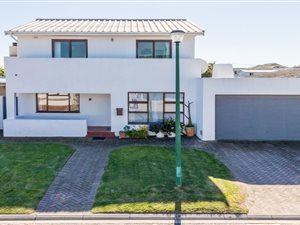 3 Bed House in Melkbosstrand