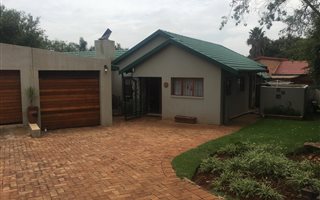 3 Bedroom House in Noordheuwel