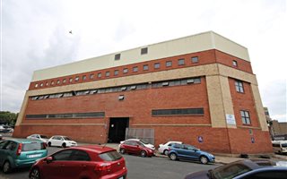 5000 m² Commercial space in Windermere