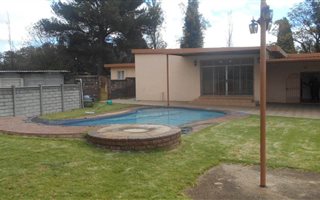 6 Bedroom House in Fairleads