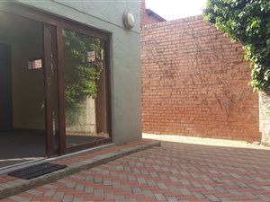 2 Bed Garden Cottage in Victory Park
