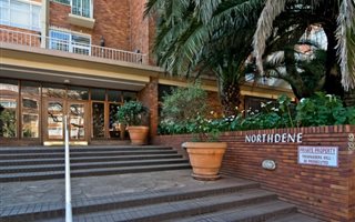 3 Bedroom Apartment in Parktown
