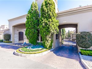 2 Bed Apartment in Lonehill
