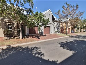 3 Bed Simplex in Heritage Hill