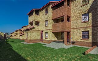 2 Bedroom Apartment in Halfway House
