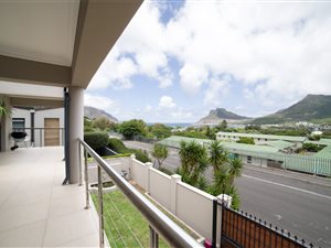 5 Bed House in Scott Estate