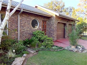 3 Bed House in Panorama