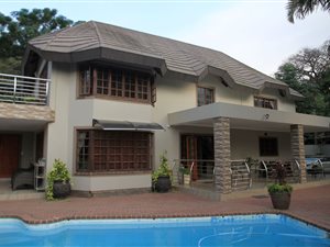 4 Bed House in Cowies Hill Park