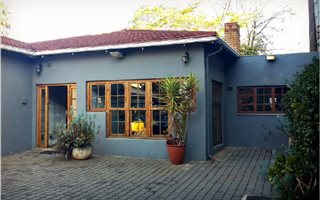 155 m² Commercial space in Norwood