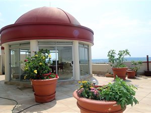 3 Bed Penthouse in Morningside