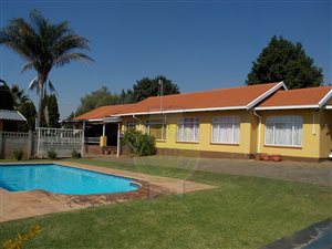 5 Bed House in Noordheuwel