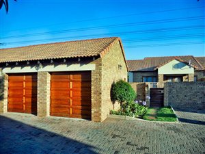 3 Bed Townhouse in Crescent Wood Country Estate