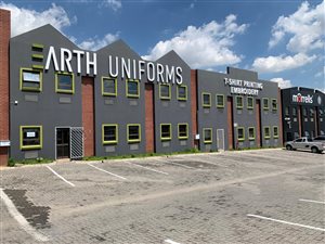 1093 m² Industrial space in Strydompark