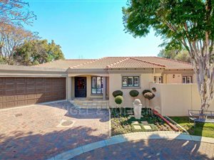4 Bed House in Douglasdale