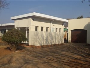 3 Bed House in Meiringspark