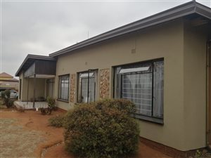 4 Bed House in Leondale