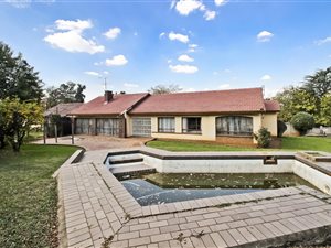 4 Bed House in Lombardy East