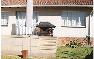 2 Bedroom Simplex in Sonneglans