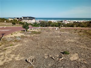 792 m² Land available in Stilbaai