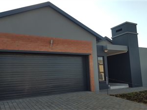 3 Bed House in Midstream Ridge Estate