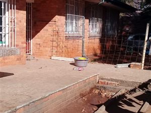 24 Bed House in Jeppestown