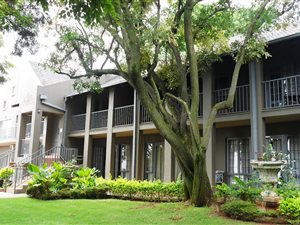 12 Bed, Bed and Breakfast in Waterkloof Ridge