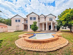 5 Bed House in Woodlands Estate