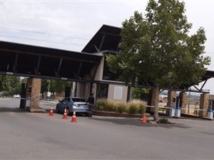 913 m² Land available in Fourways