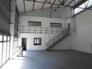 334 m² Industrial space in Airport Industria