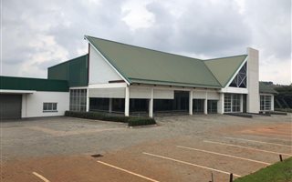 2212 m² Commercial space in Constantia Kloof