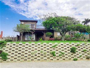 6 Bed House in Blythedale Beach