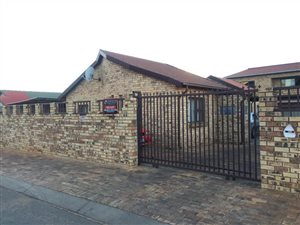 3 Bedroom House in Lenasia South
