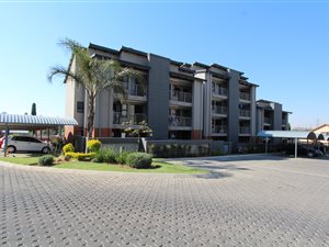 2 Bed Townhouse in Edenglen