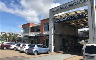 32 m² Retail Space in Claremont