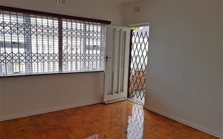 1 Bedroom Apartment in Claremont Upper