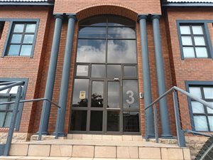 530 m² Commercial space in Route 21 Business Park