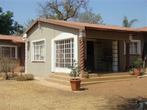 3 Bed House in Kameelfontein and surrounds