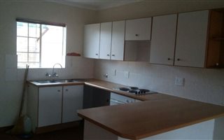 2 Bedroom Simplex in Garsfontein
