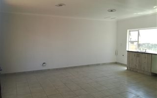 2 Bedroom Flat in The Hill
