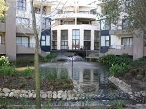 3 Bed Apartment in Somerset West Central