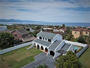 5 Bed House in Upper Robberg