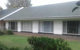 5 Bedroom House in Lombardy East