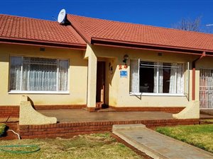 4 Bed House in Riviera
