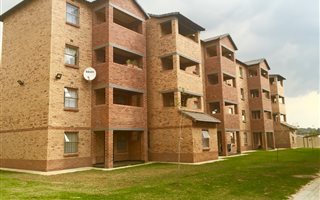 2 Bedroom Apartment in Wierda Park