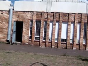 400 m² Industrial space in Vanderbijlpark Central