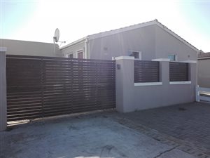 3 Bed House in Mitchells Plain